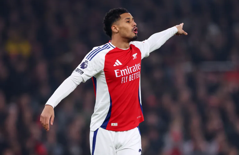 Konate trêu chọc Saliba về giấc mơ vô địch Ngoại hạng Anh của Arsenal